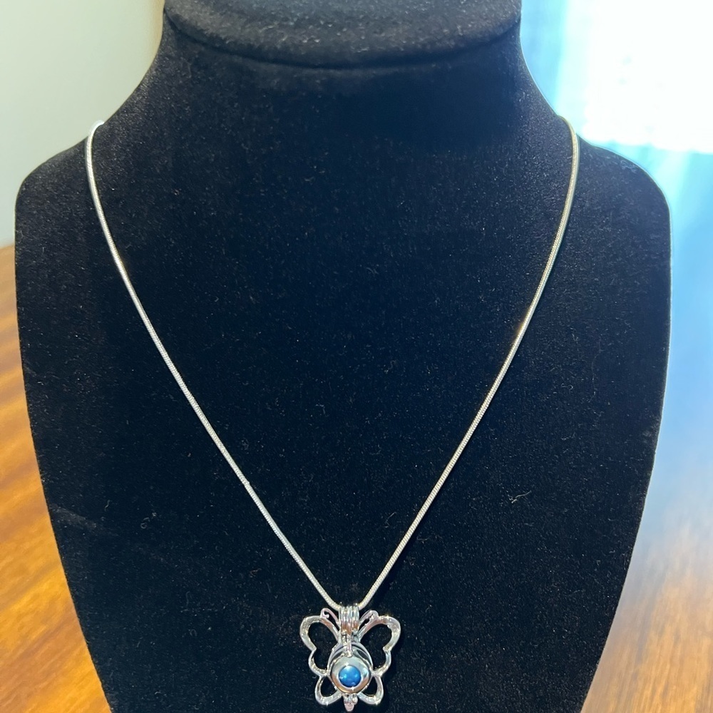 Sterling Silver Pearl Butterfly Necklace